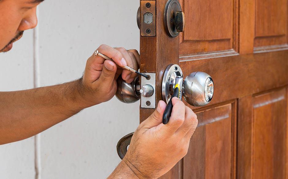 personnalisé serrurier prix changement serrure Paris 15